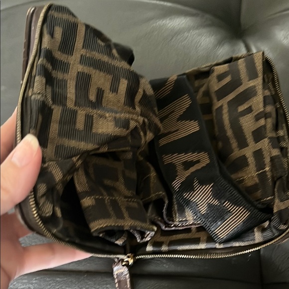 Fendi Roma Zucca Zip Away Tote Bag - Picture 12 of 16